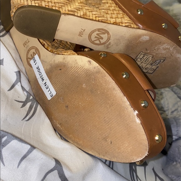 Micheal Kors wedges - Picture 3 of 3